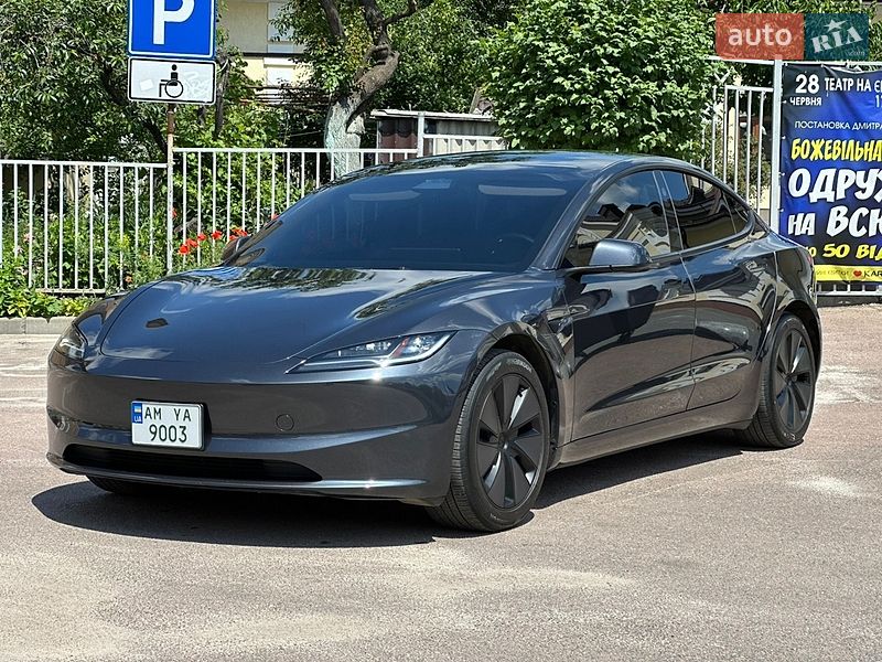 Tesla Model 3, фото из объявления