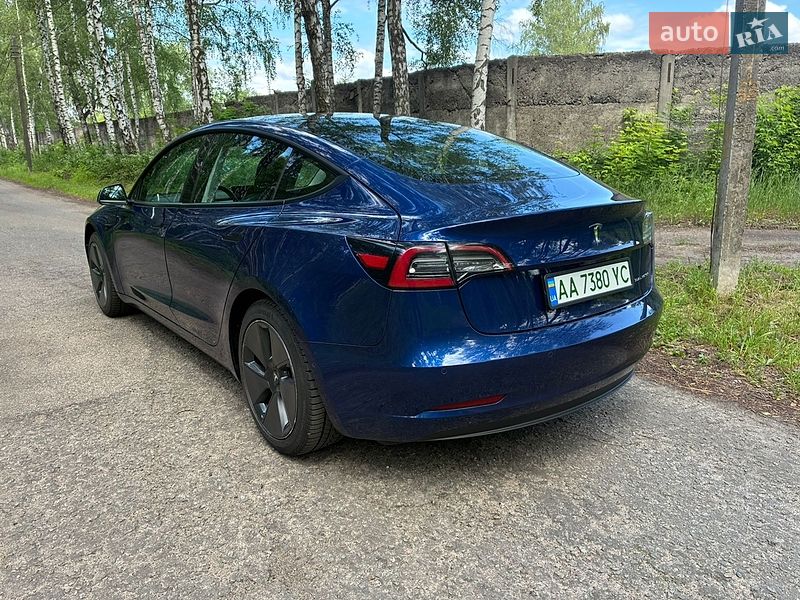 Седан Tesla Model 3 2020 в Киеве
