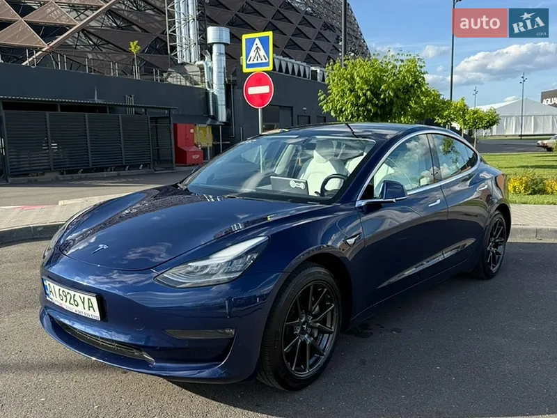Tesla Model 3 2019