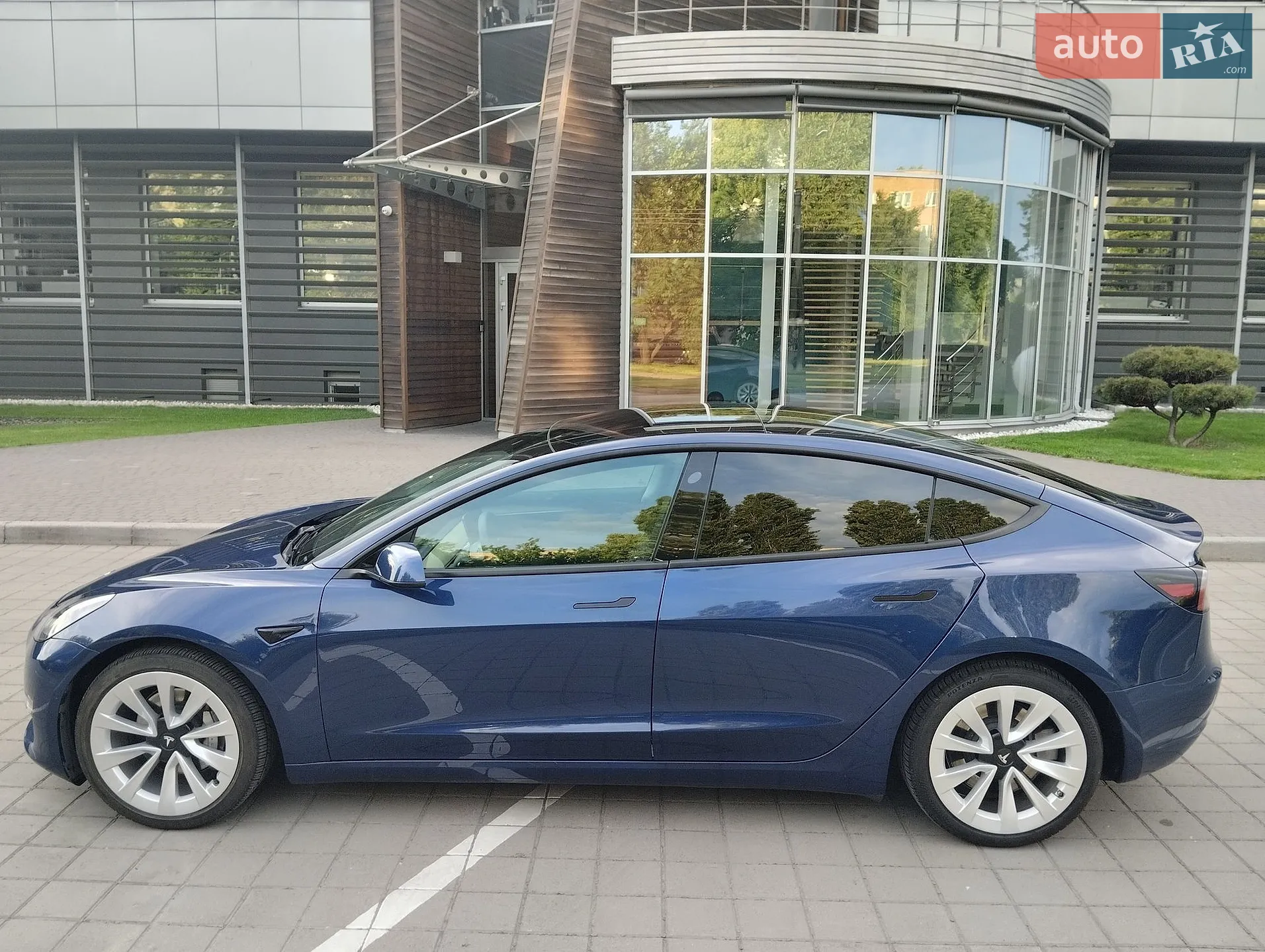 2021 Tesla Model 3 - мініатюра 3