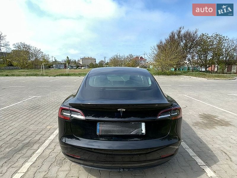 Седан Tesla Model 3 2019 в Одесі