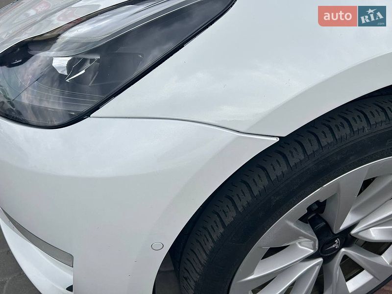 Седан Tesla Model 3 2022 в Чугуеве