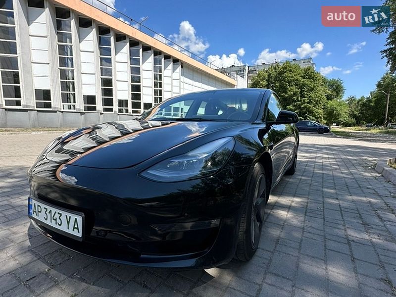 Tesla Model 3 2022