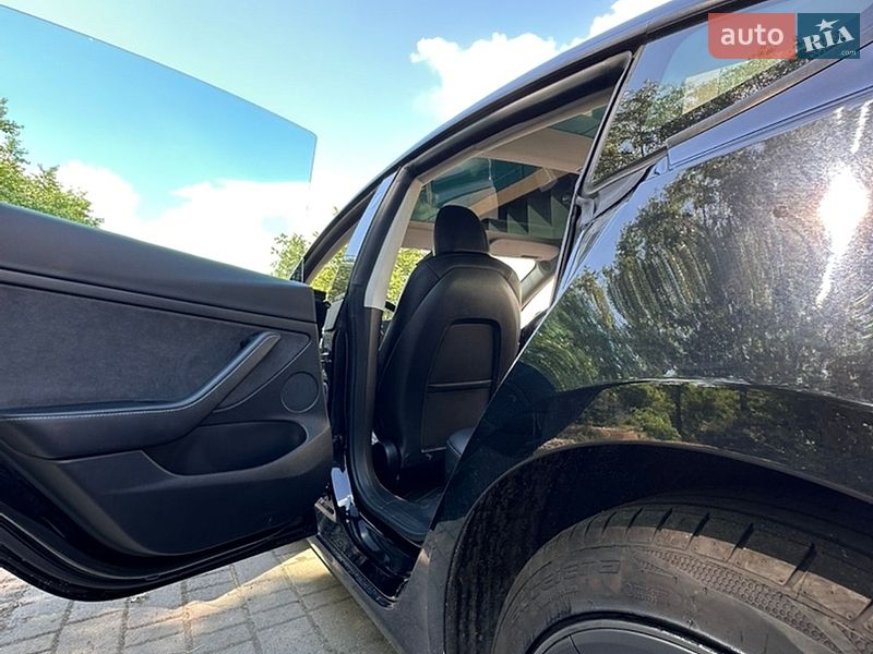 Седан Tesla Model 3 2022 в Запорожье