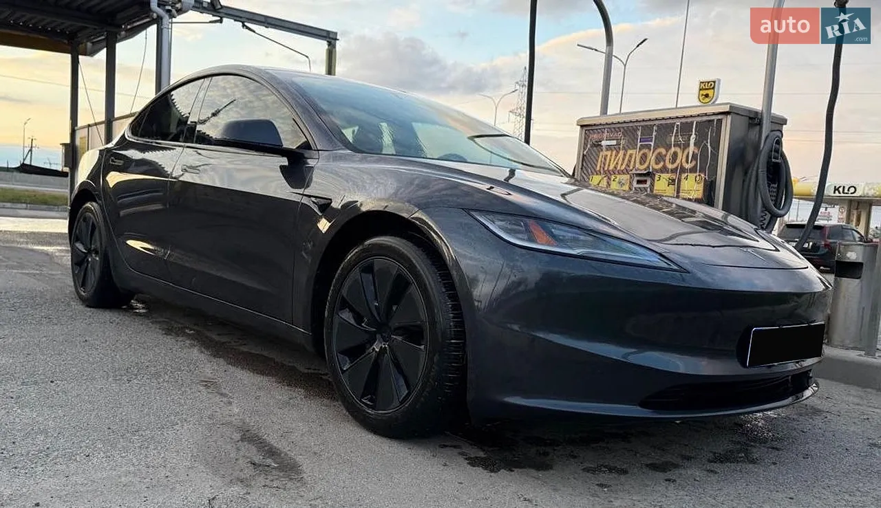 2025 Tesla Model 3 - мініатюра 12