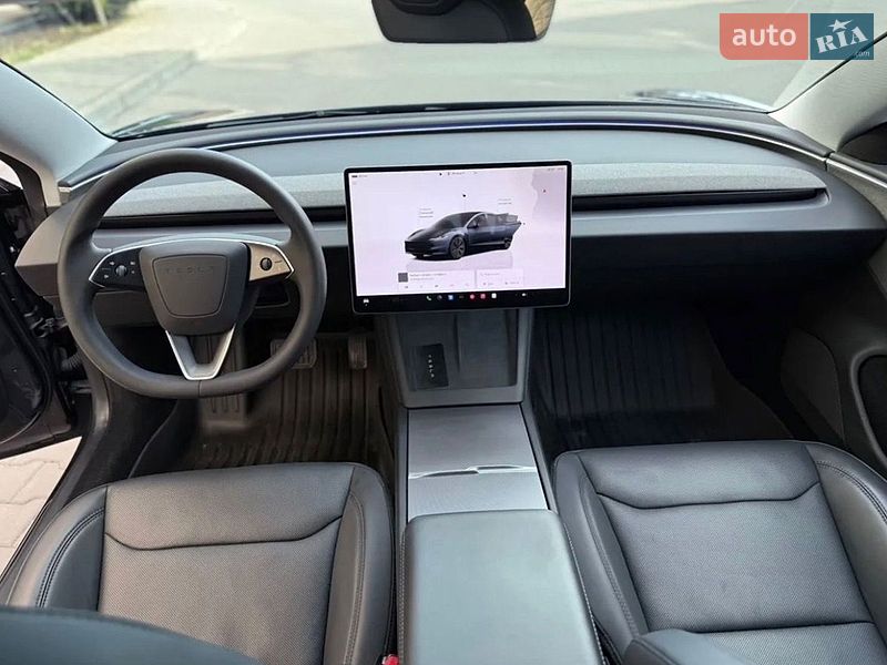 Седан Tesla Model 3 2024 в Києві
