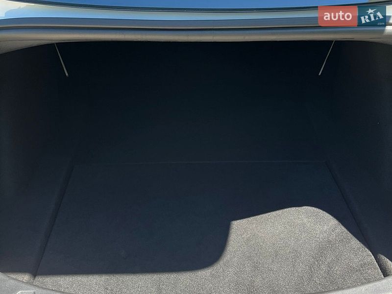 Седан Tesla Model 3 2020 в Днепре