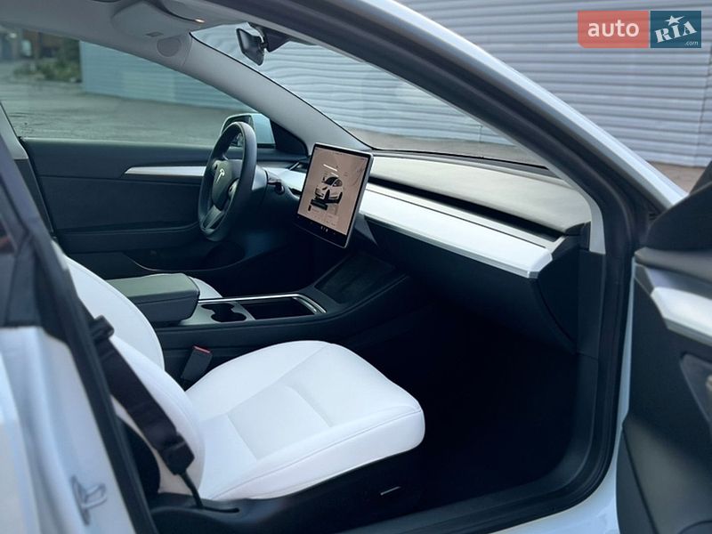 Седан Tesla Model 3 2023 в Харькове