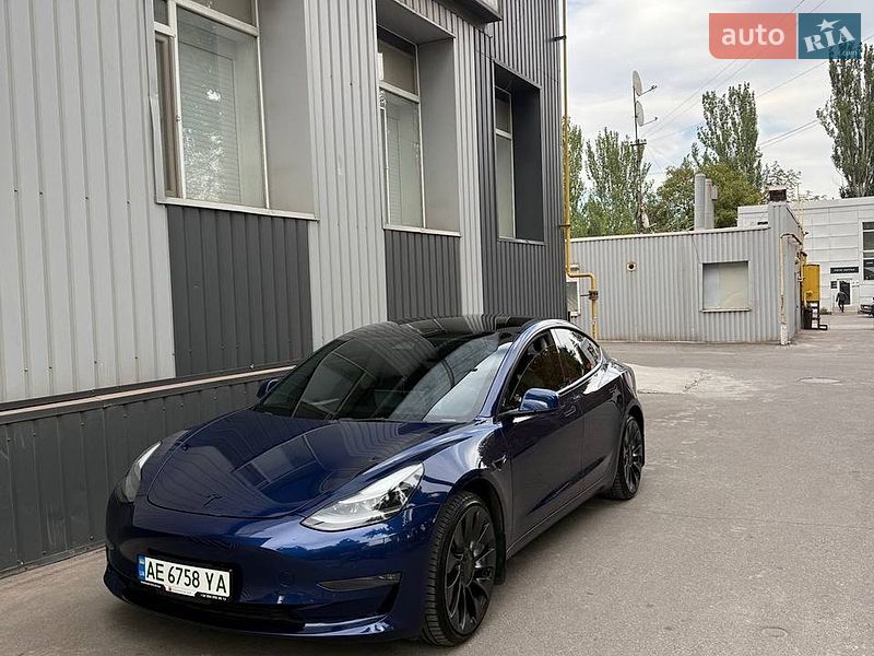 Tesla Model 3 2022