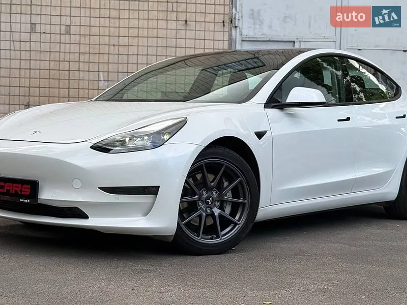 Tesla Model 3 2021