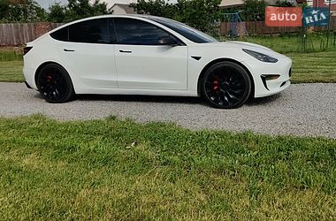 Седан Tesla Model 3 2021 в Житомире