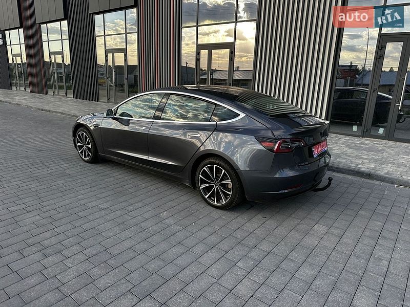 Седан Tesla Model 3 2019 в Киеве фото 10 Седан Tesla Model 3 2019 в Киеве