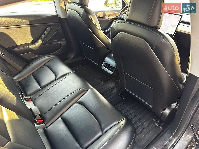 Седан Tesla Model 3 2019 в Киеве фото 30 Седан Tesla Model 3 2019 в Киеве