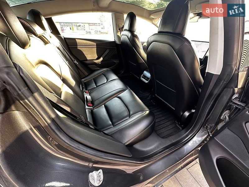 Седан Tesla Model 3 2019 в Киеве фото 31 Седан Tesla Model 3 2019 в Киеве