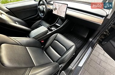 Седан Tesla Model 3 2019 в Киеве фото 38 Седан Tesla Model 3 2019 в Киеве