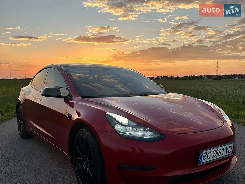 Tesla Model 3 2021