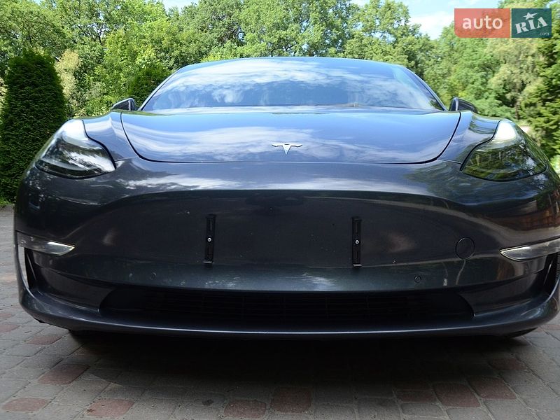 Седан Tesla Model 3 2022 в Трускавці
