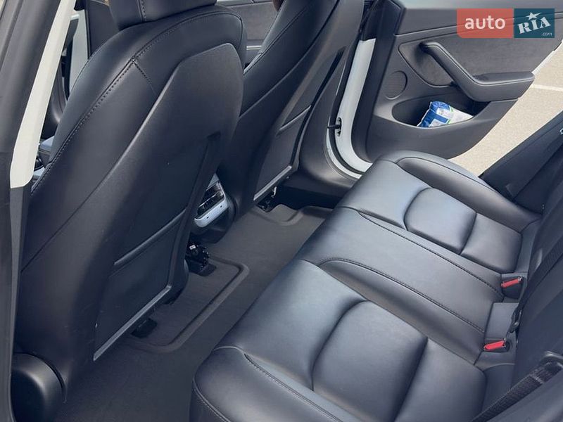 Седан Tesla Model 3 2023 в Броварах фото 27 Седан Tesla Model 3 2023 в Броварах
