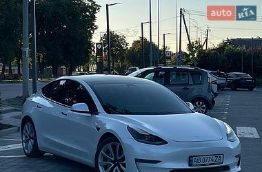Седан Tesla Model 3 2021 в Виннице