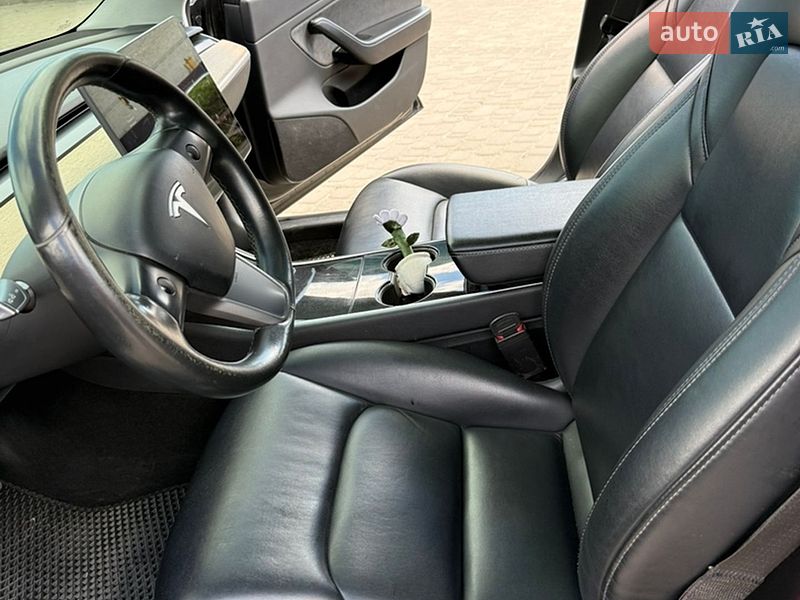 Седан Tesla Model 3 2018 в Одессе
