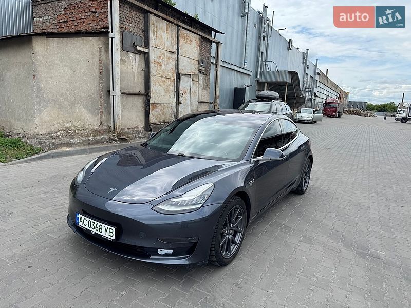 Tesla Model 3 2018