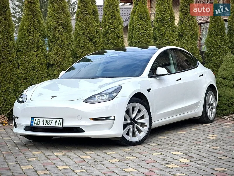 Tesla Model 3 2022