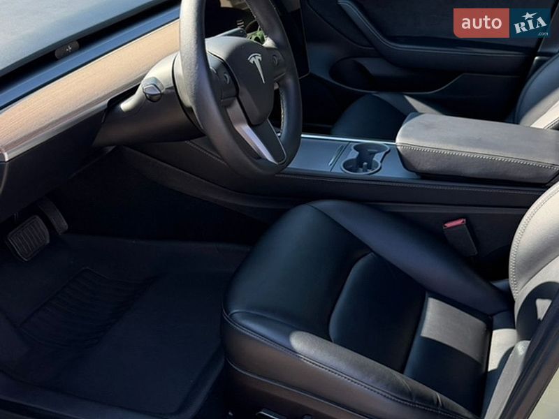 Седан Tesla Model 3 2022 в Киеве фото 20 Седан Tesla Model 3 2022 в Киеве