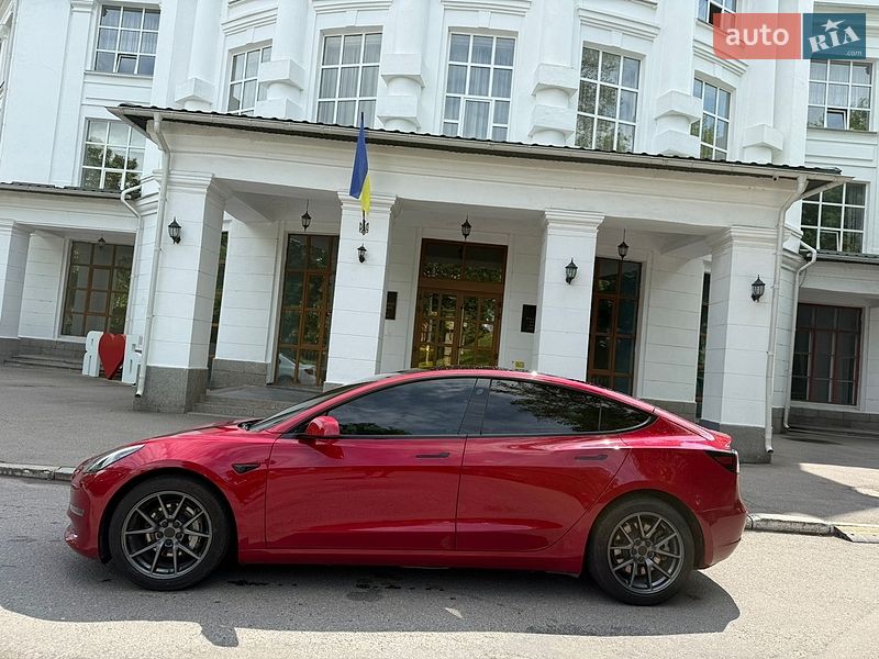 Седан Tesla Model 3 2022 в Білій Церкві