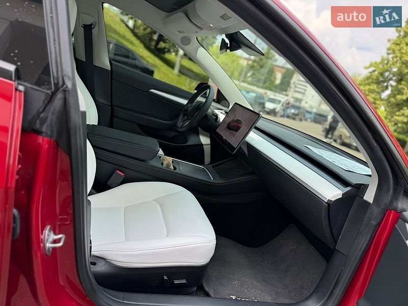 Седан Tesla Model 3 2022 в Білій Церкві