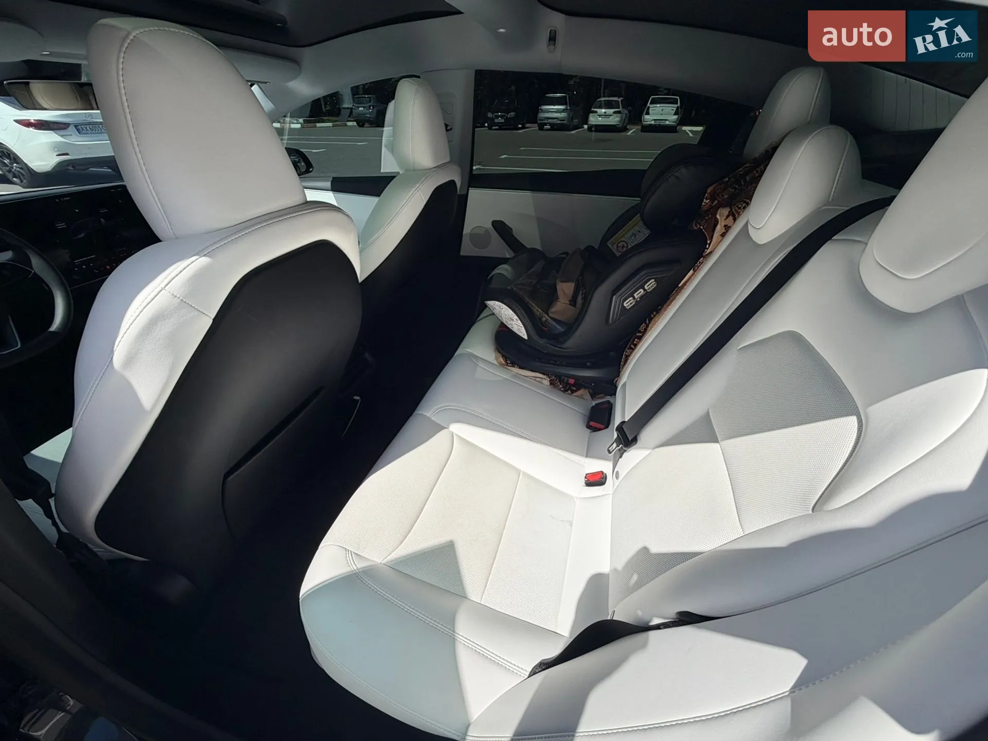 2025 Tesla Model 3 - мініатюра 13