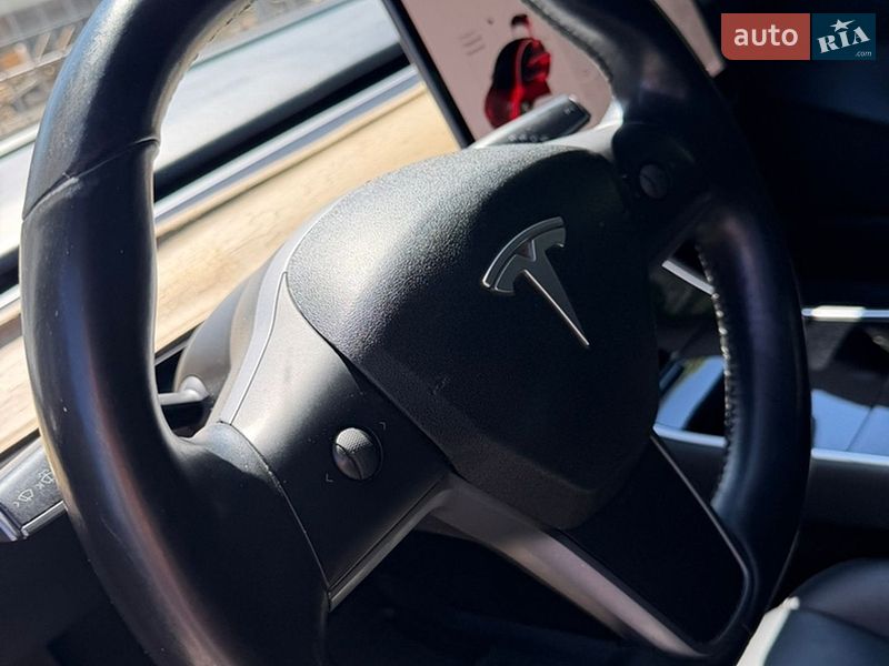 Седан Tesla Model 3 2018 в Одессе