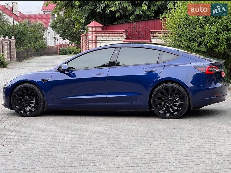 Седан Tesla Model 3 2022 в Черновцах фото 3 Седан Tesla Model 3 2022 в Черновцах