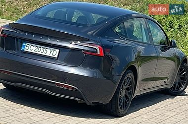 Седан Tesla Model 3 2024 в Стрые