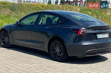 Седан Tesla Model 3 2024 в Стрые