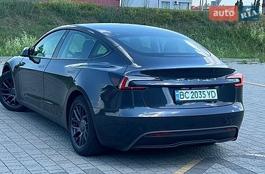 Седан Tesla Model 3 2024 в Стрые