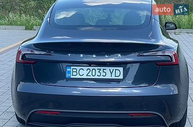 Седан Tesla Model 3 2024 в Стрые