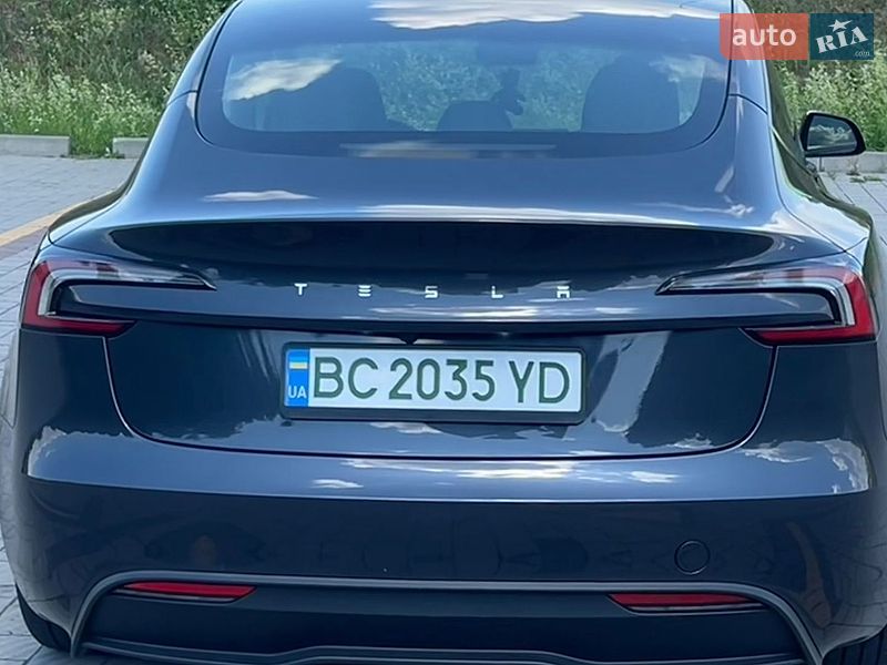 Седан Tesla Model 3 2024 в Стрые