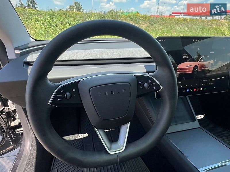 Седан Tesla Model 3 2024 в Стрые