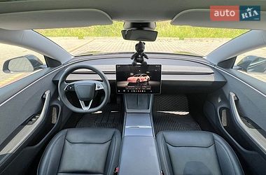 Седан Tesla Model 3 2024 в Стрые