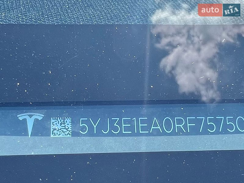 Седан Tesla Model 3 2024 в Стрые