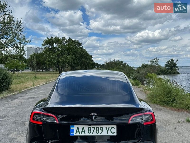 Седан Tesla Model 3 2019 в Днепре