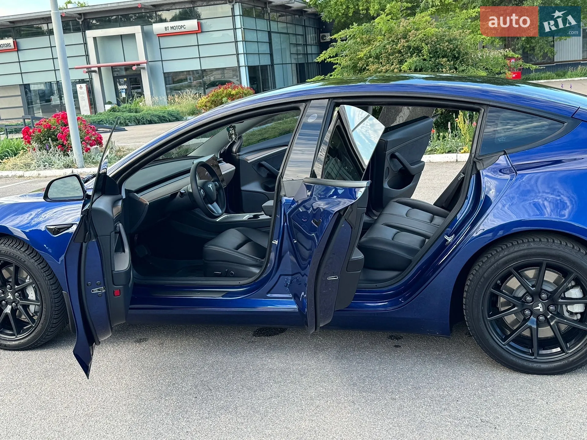 Tesla Model 3 2022 VIN 5YJ3E1EB1NF335677 фото оголошення 39 з 45