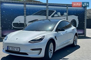 Седан Tesla Model 3 2022 в Самборе
