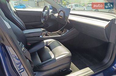 Седан Tesla Model 3 2019 в Тернополі