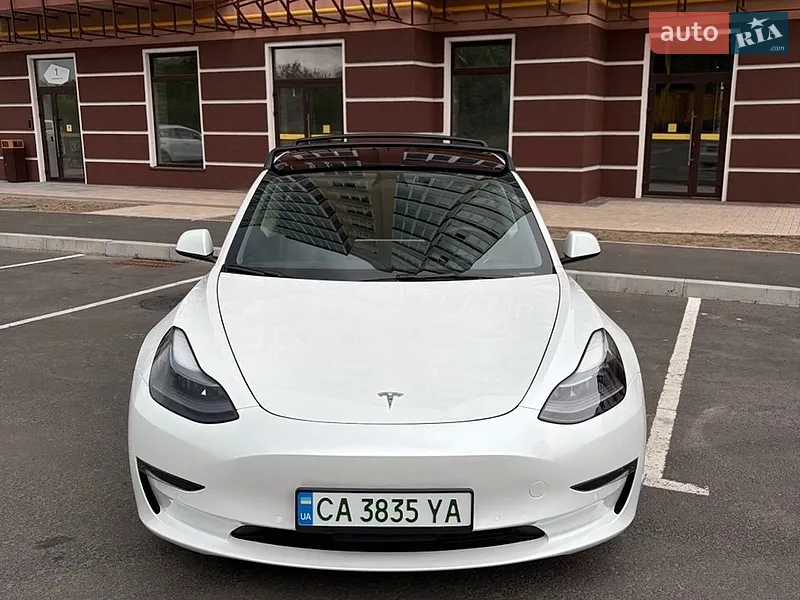Tesla Model 3 2022