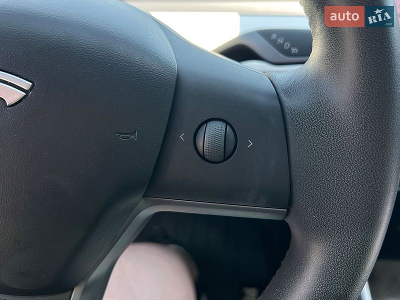 Седан Tesla Model 3 2019 в Ивано-Франковске
