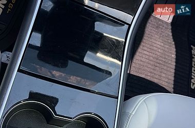 Седан Tesla Model 3 2019 в Ивано-Франковске