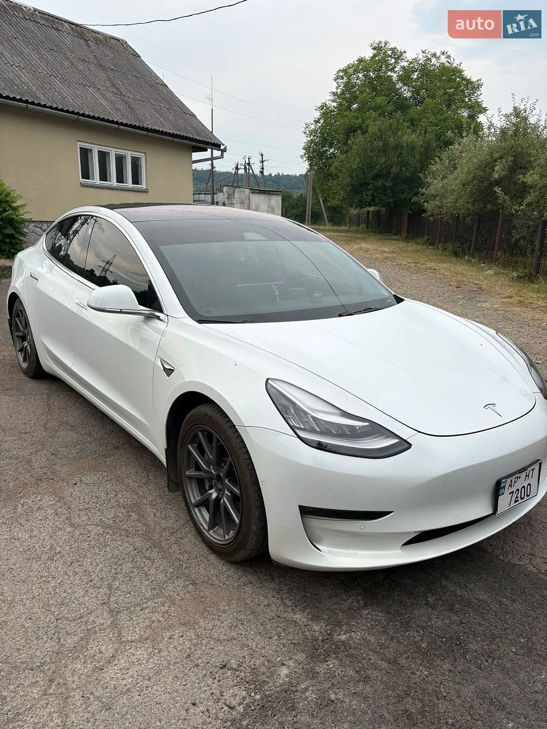 2018 Tesla Model 3 - фото 1