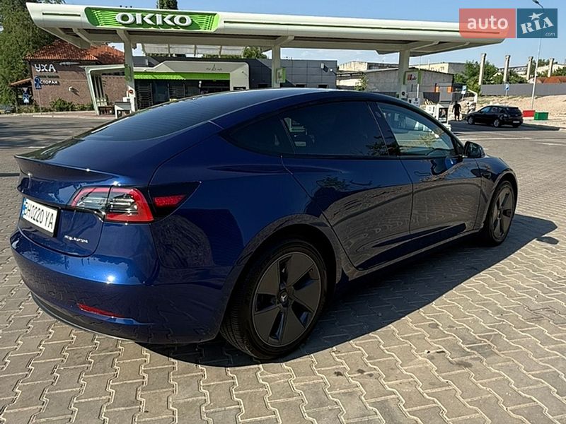 Седан Tesla Model 3 2023 в Одессе