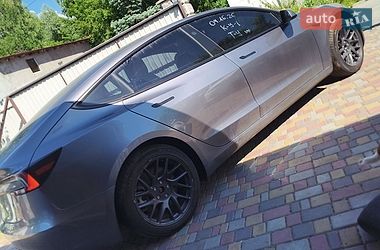 Седан Tesla Model 3 2025 в Киеве